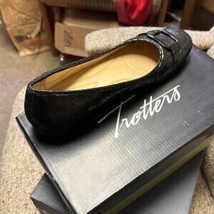 Trotters flats Olive green 11 Narrow